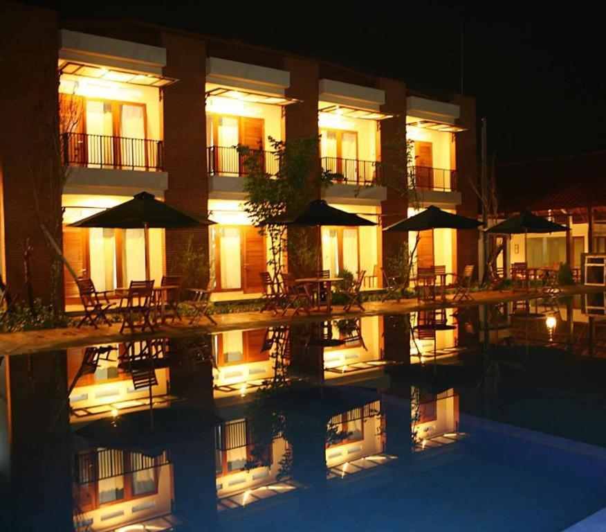 Villa Bukit Pinus Bogor Exterior foto